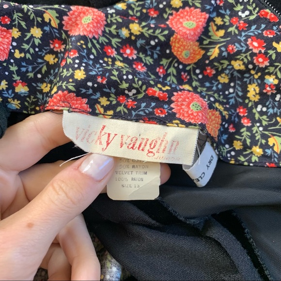 Vicky Vaughn Vintage Maxi Dress 1970s - Picture 11 of 11